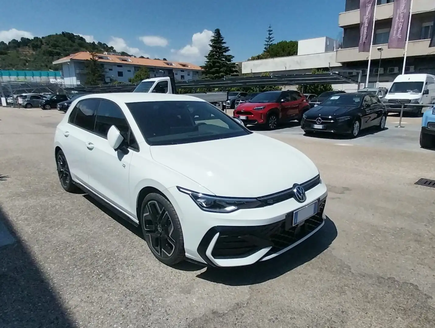 Volkswagen Golf VIII 2020 - 2.0 tdi R-Line 150cv Bianco - 1