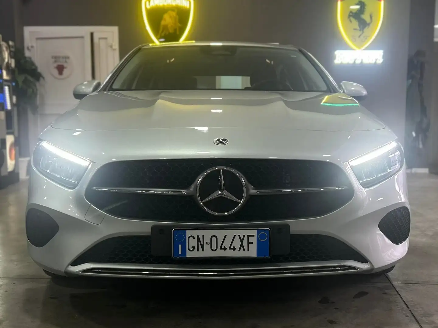 Mercedes-Benz A 250 A 250 e phev Advanced auto *Camera *Navi Argento - 1