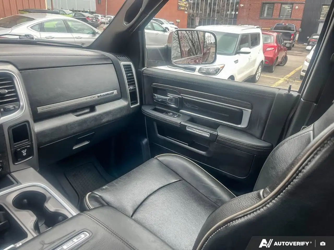RAM 2500 снимка RAM 2500