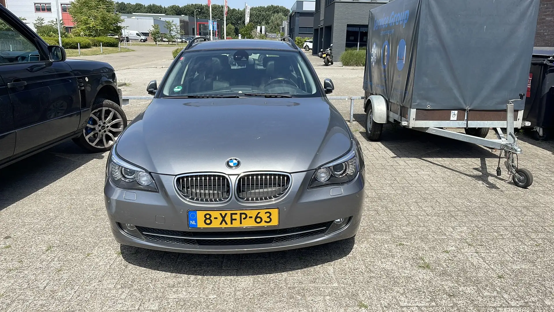 BMW 520 520d HUD keyless pano laneasist 2e eigenaar Grijs - 2