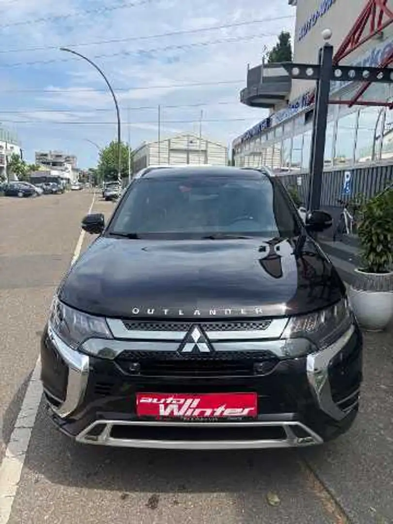 Mitsubishi Outlander PHEV PLUS Spirit 2.4 4WD Top Zustand! Negro - 2