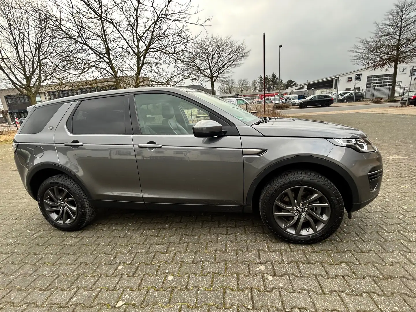 Land Rover Discovery Sport TD4 Grijs - 2