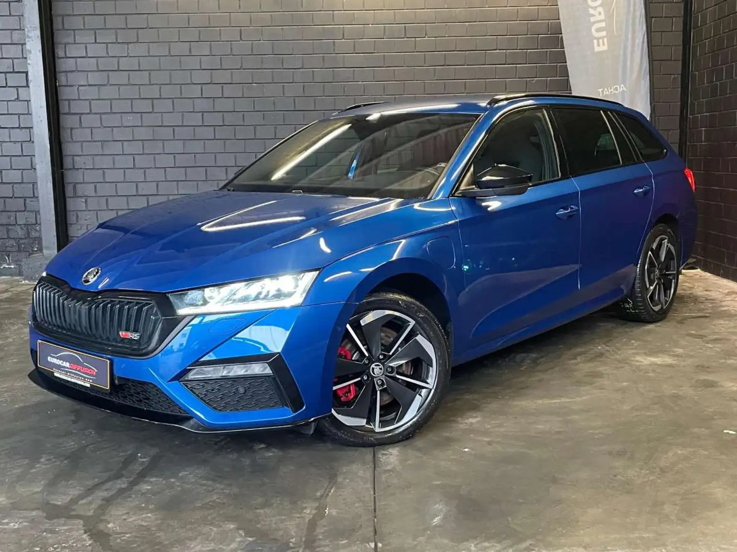Skoda Octavia Combi RS PHEV 245CV TSI iV DSG6 Bleu - 1