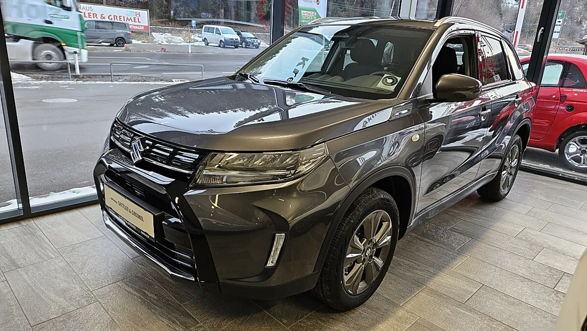 Suzuki Vitara 1,4 Hybrid ALLGRIP shine Aut. Grau - 1