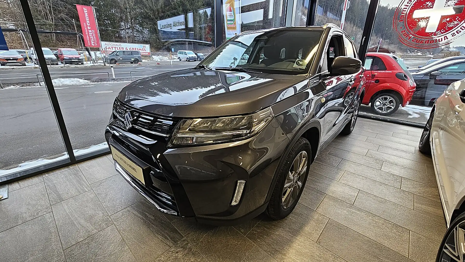 Suzuki Vitara 1,4 Hybrid ALLGRIP shine Aut. Grau - 2