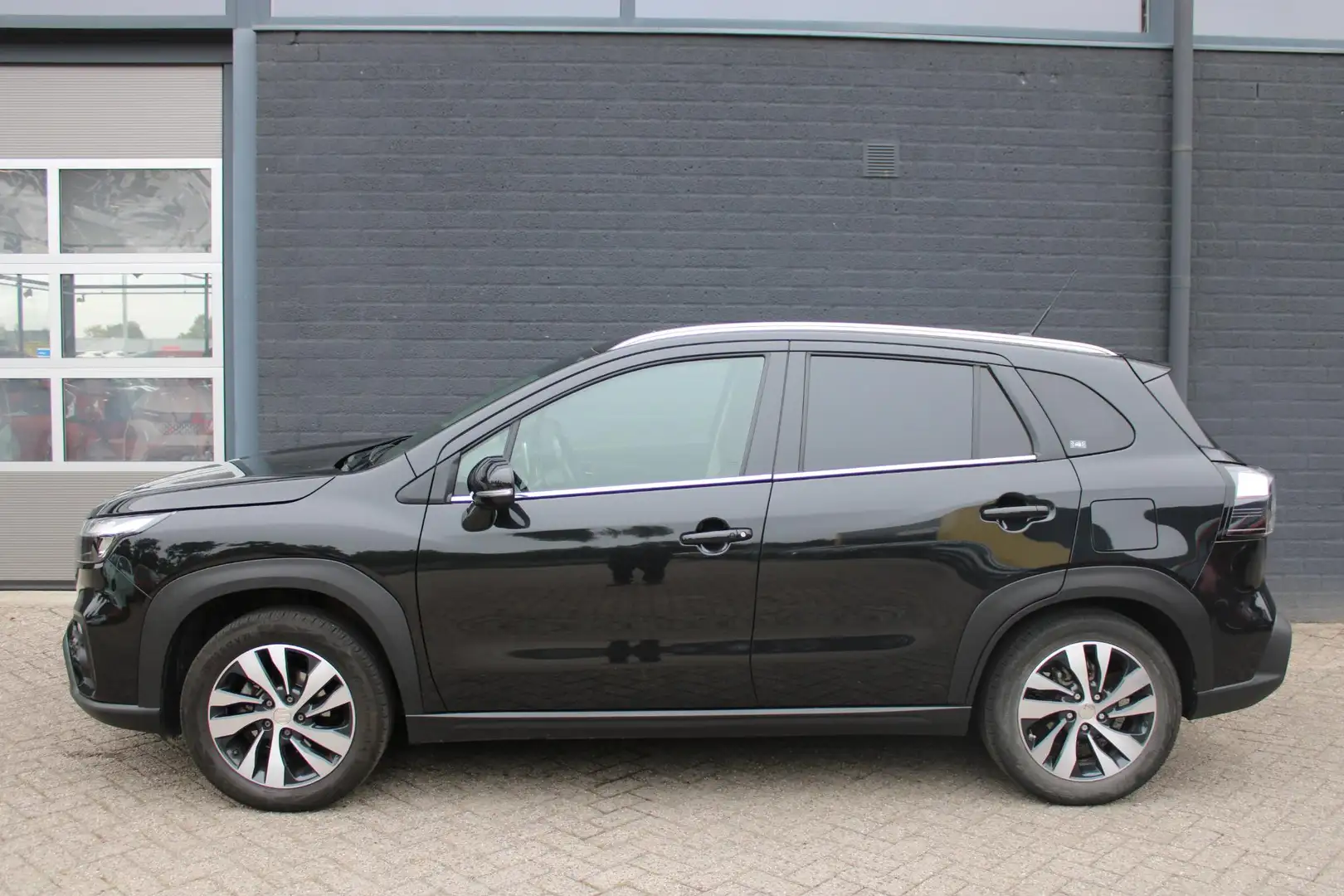 Suzuki S-Cross 1.4 Boosterjet Style Smart Hybrid NL-Auto | Naviga Noir - 2