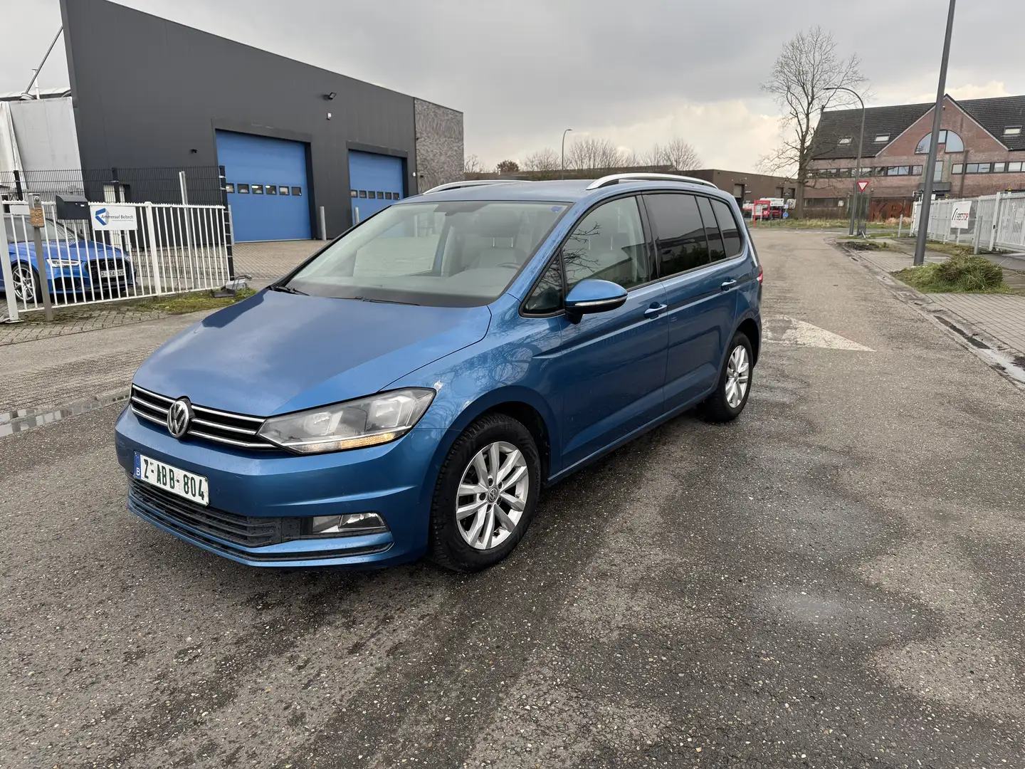 Volkswagen Touran 1.6 TDi SCR Highline DSG - 1