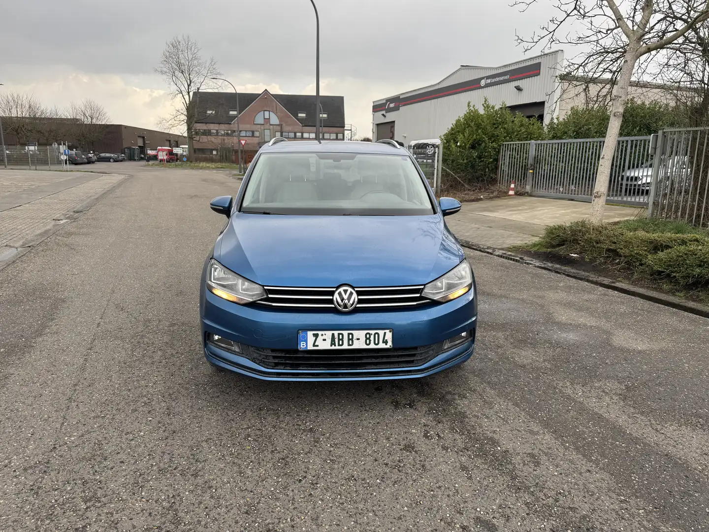 Volkswagen Touran 1.6 TDi SCR Highline DSG - 2