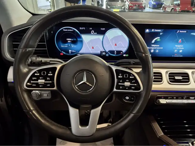 Mercedes-Benz 300 view 7