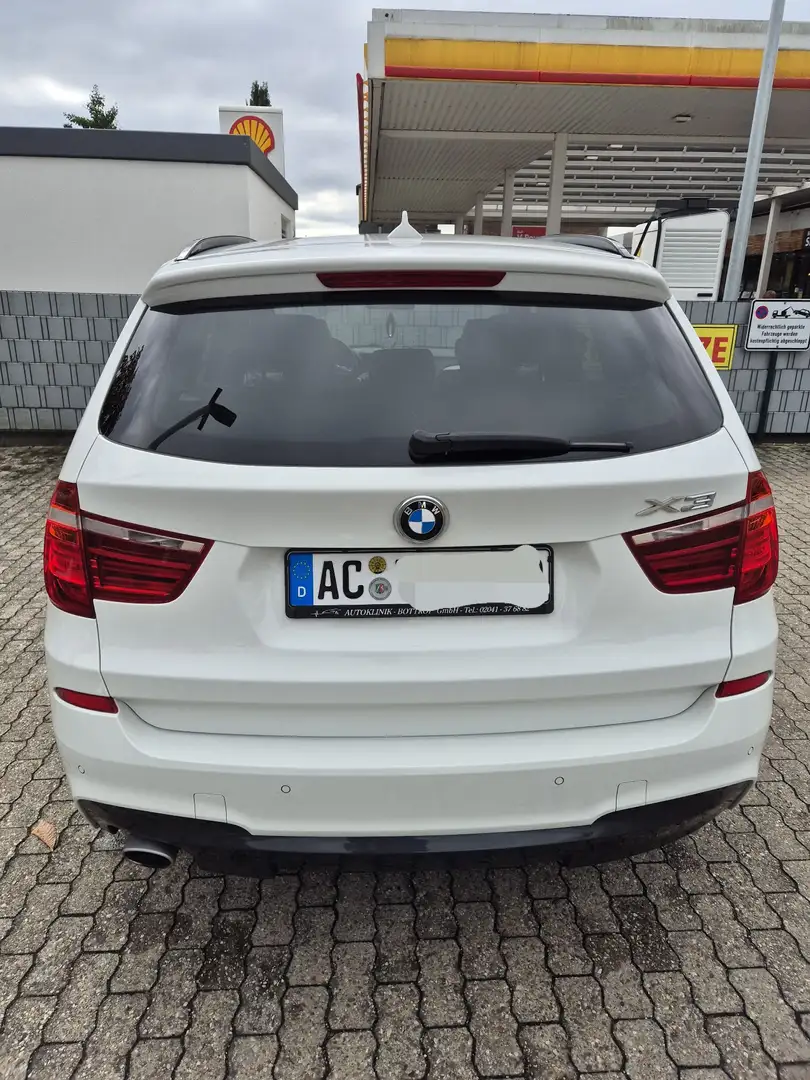BMW X3 xDrive20d Aut M Paket - 2