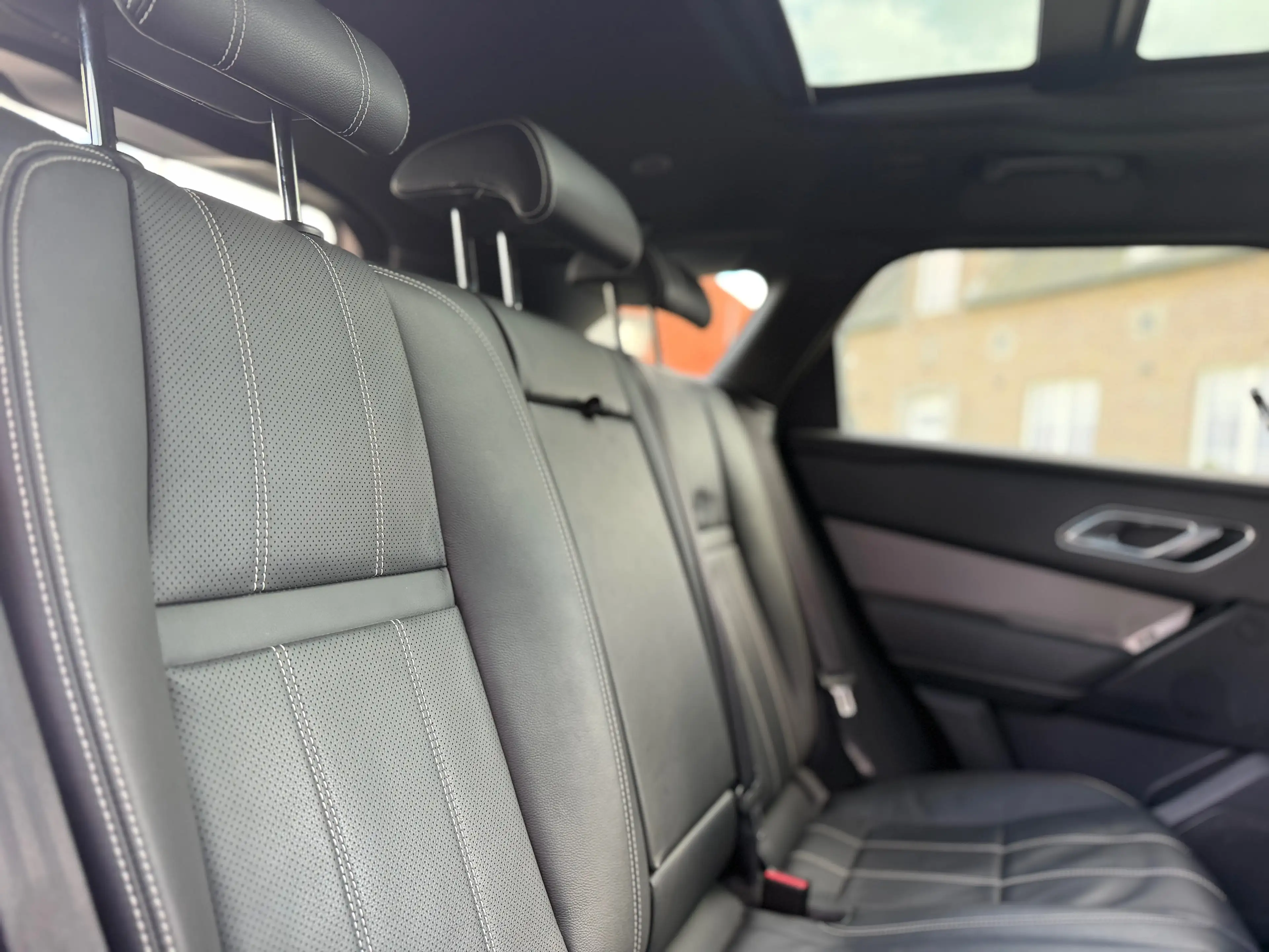 Land Rover Range Rover Velar 2.0 D200 TD4 HSE FULL OPTION — photo 14