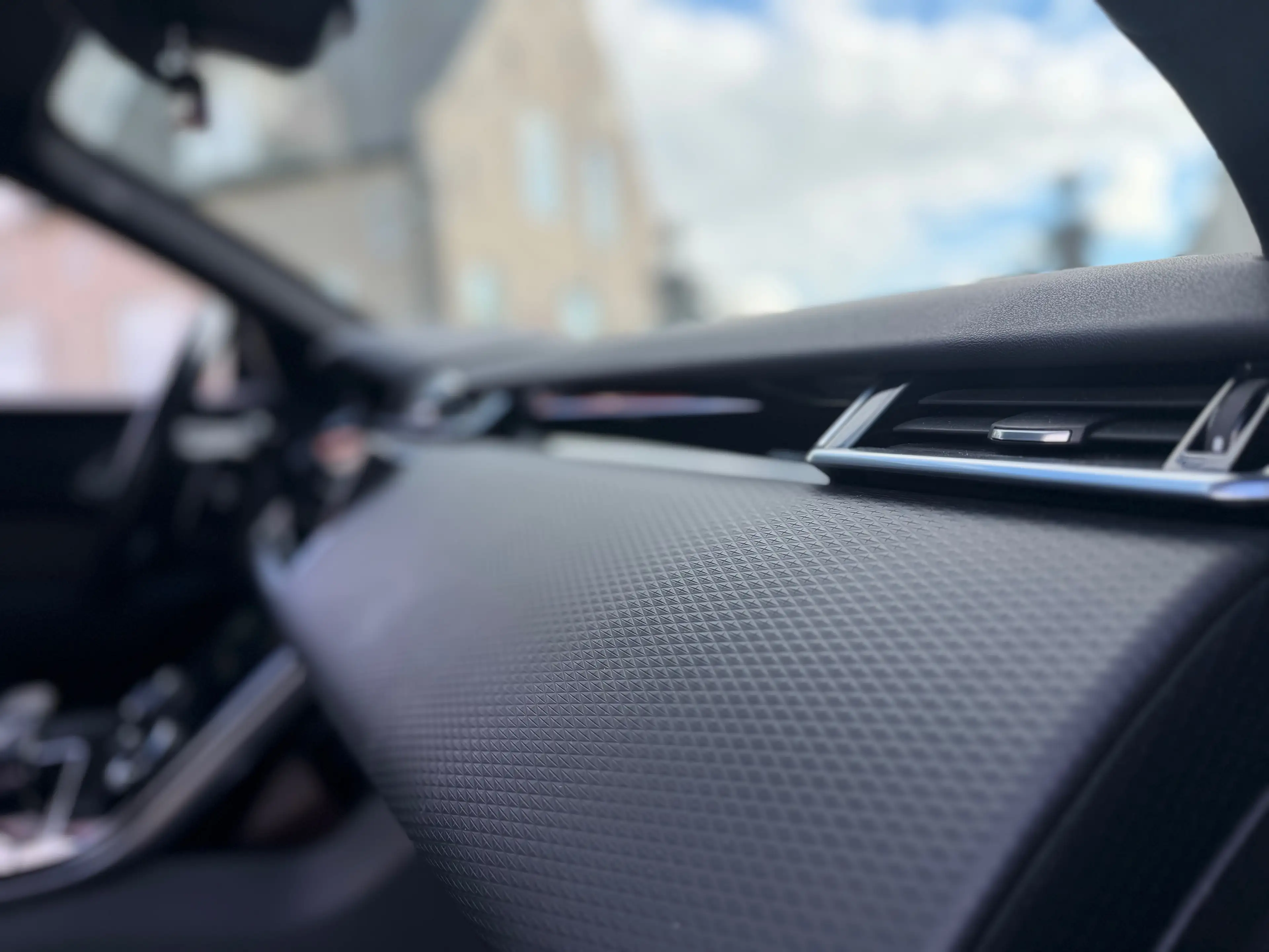 Land Rover Range Rover Velar 2.0 D200 TD4 HSE FULL OPTION — photo 11
