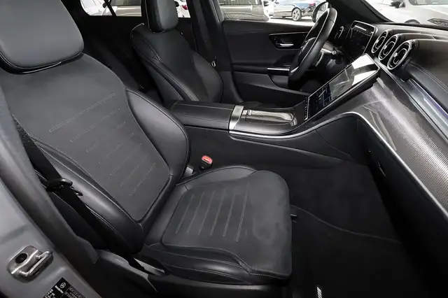 Mercedes-Benz C-Class view 6