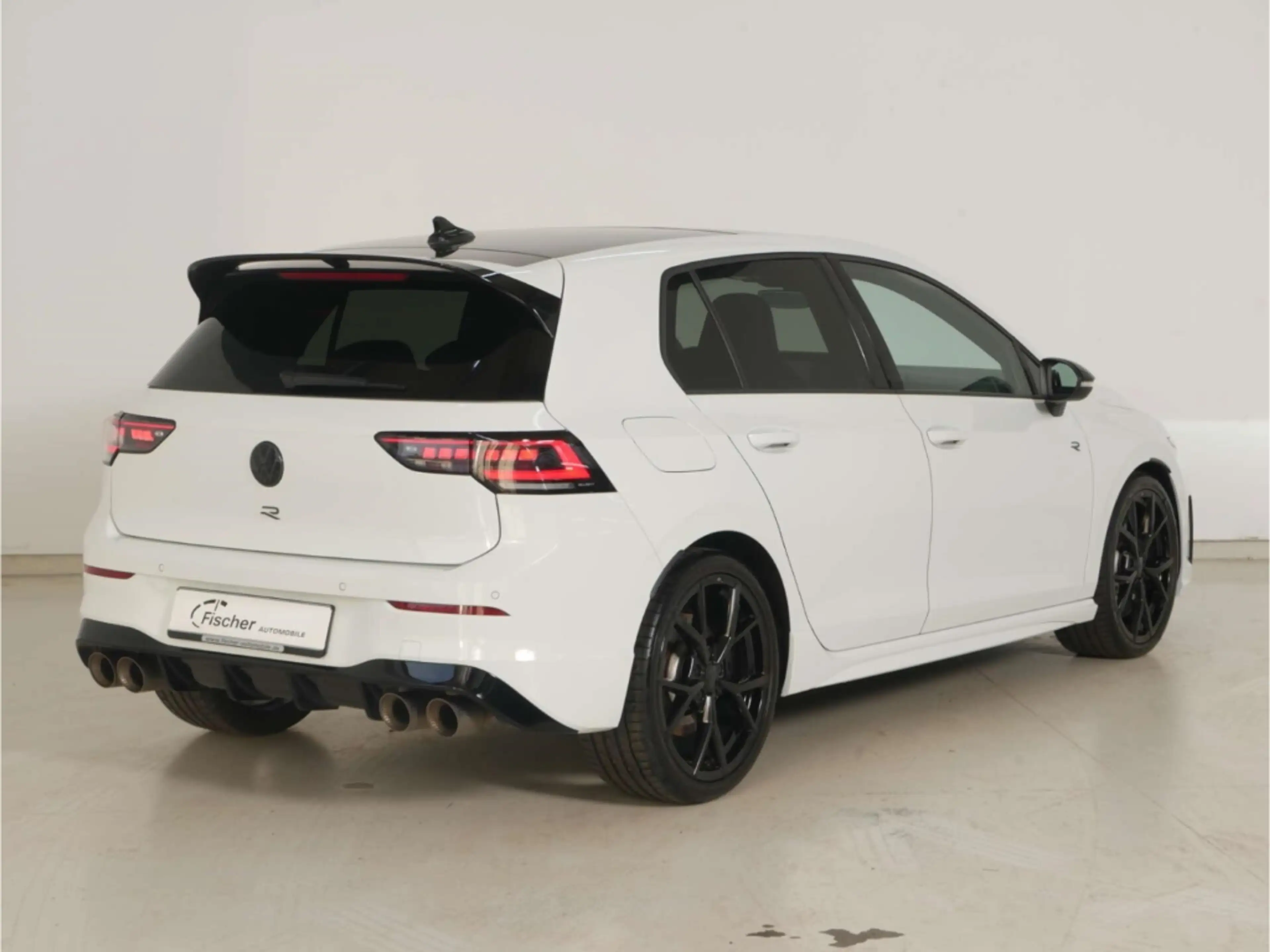 Volkswagen Golf R 2.0 TSI 4Motion Black Edition — photo 9