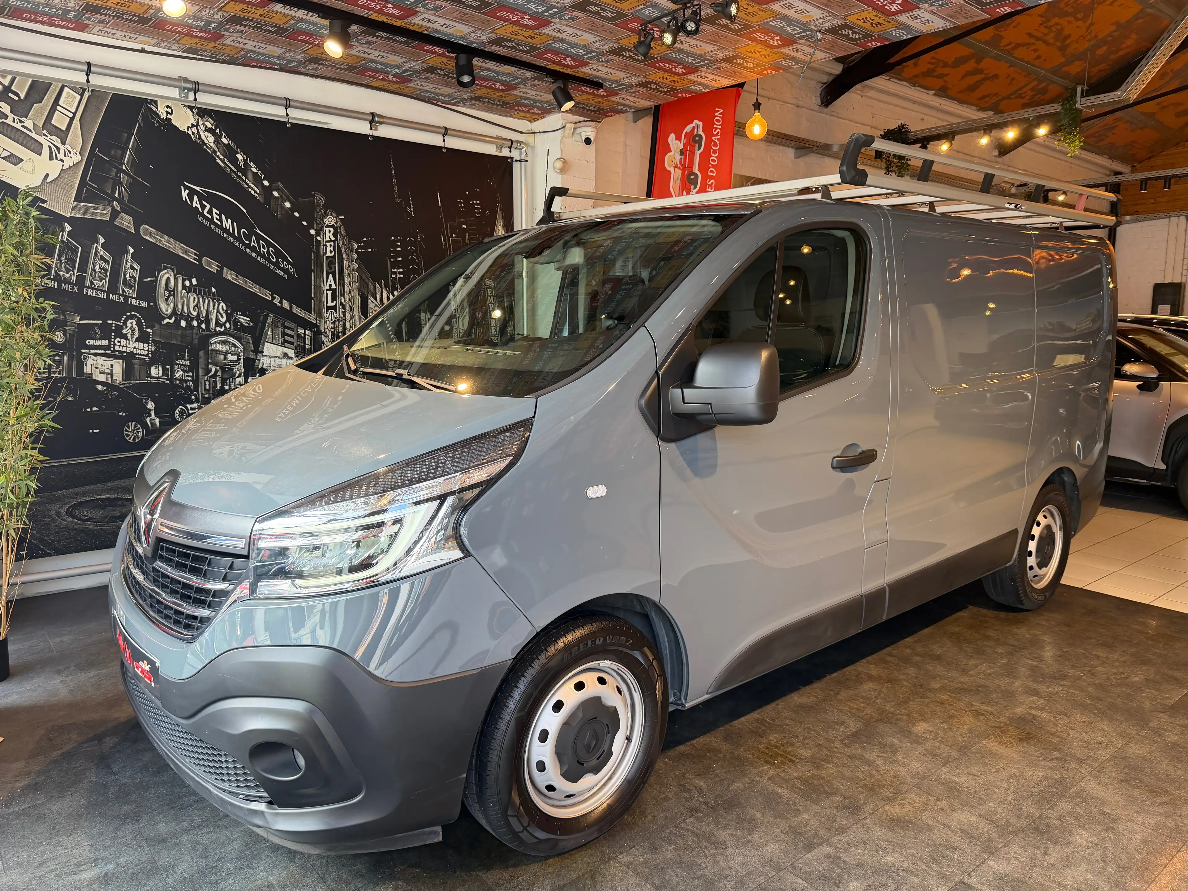 Renault Trafic 2.0 dCi 29 L1H1 Grand Confort * TVA * CAMERA * KIT ETE / HIVER INCLUS — photo 3