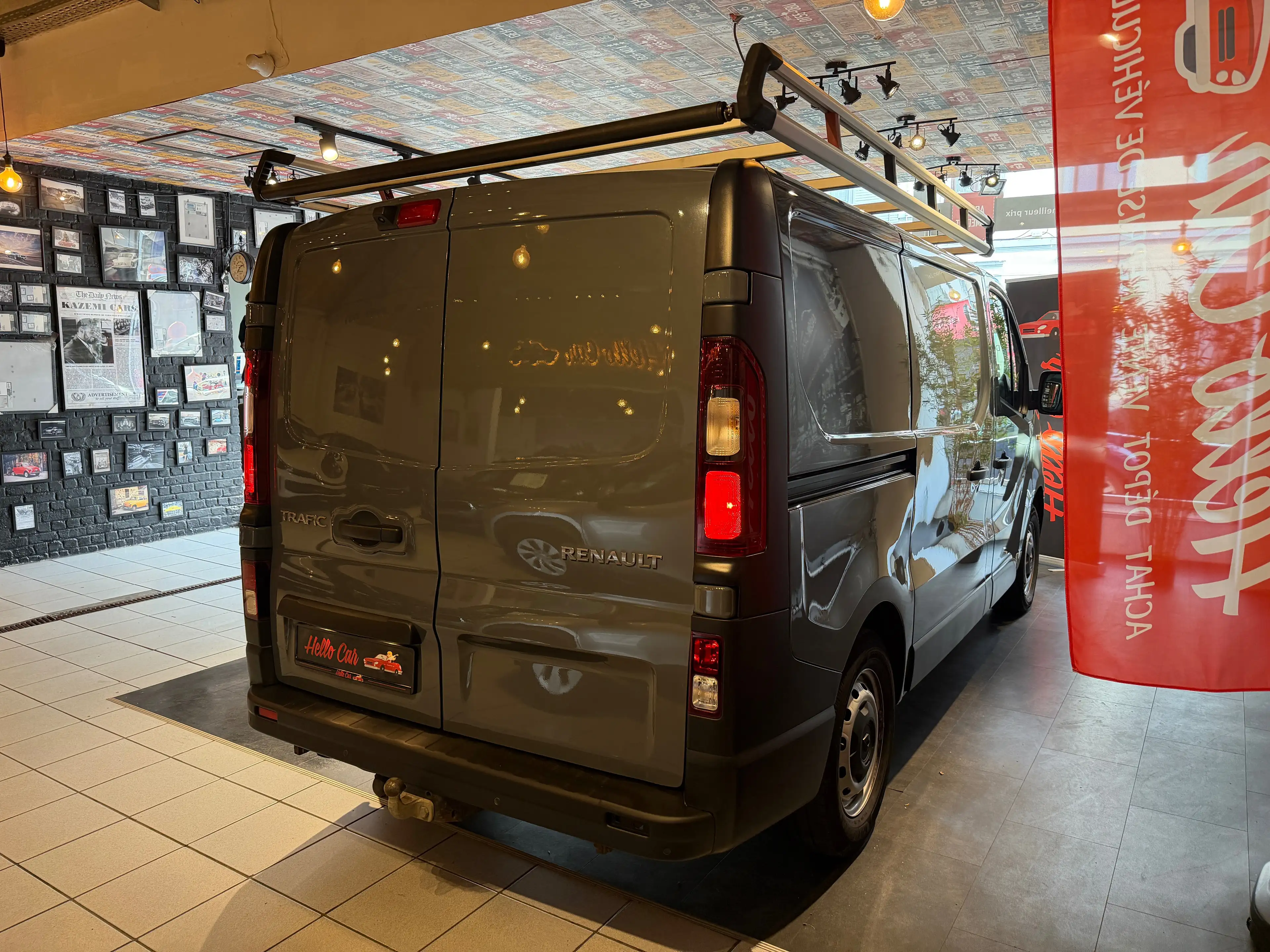 Renault Trafic 2.0 dCi 29 L1H1 Grand Confort * TVA * CAMERA * KIT ETE / HIVER INCLUS — photo 7