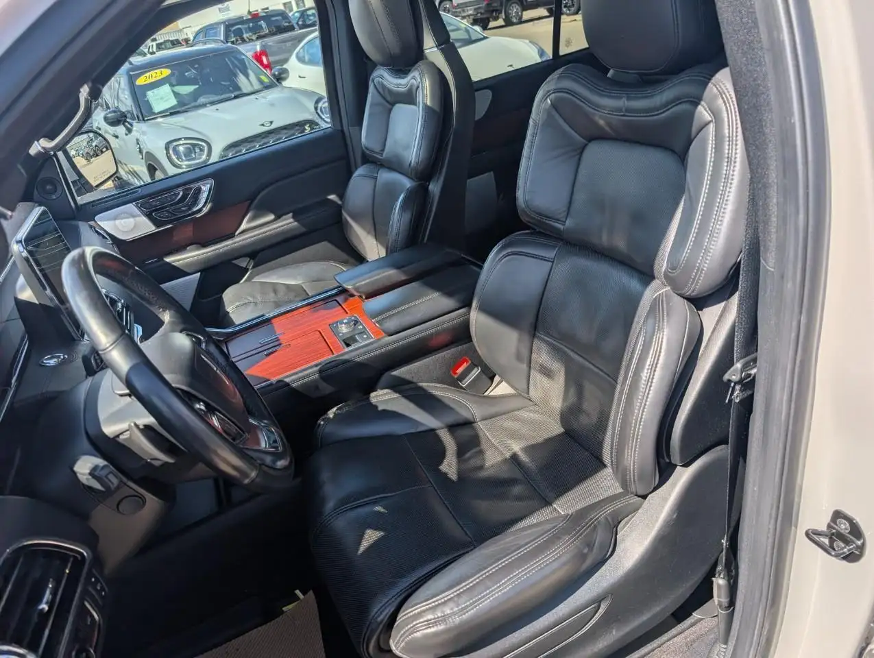 Lincoln Navigator снимка Lincoln Navigator