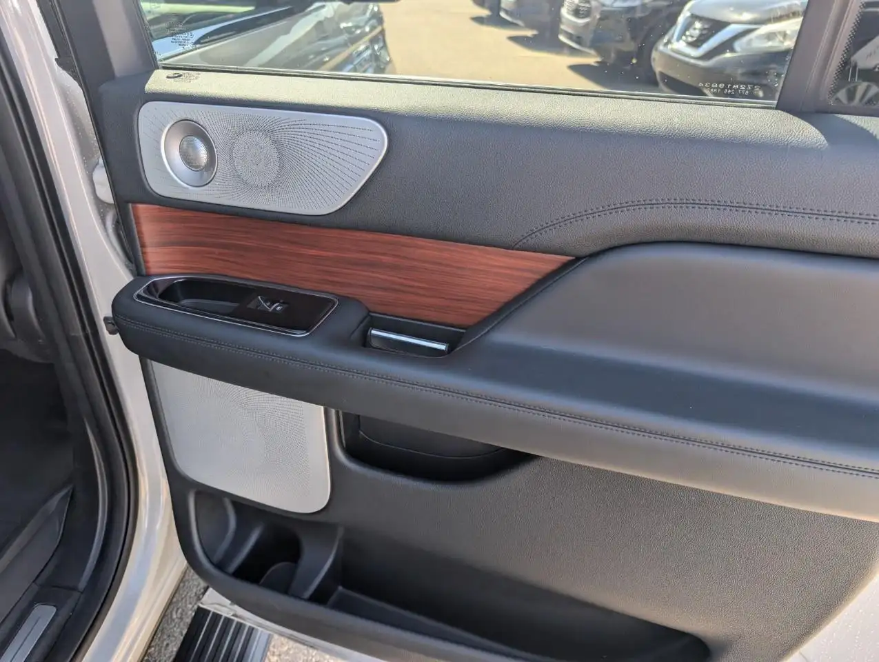 Lincoln Navigator снимка Lincoln Navigator