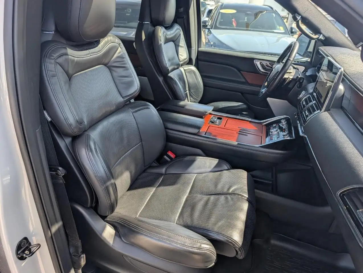 Lincoln Navigator снимка Lincoln Navigator