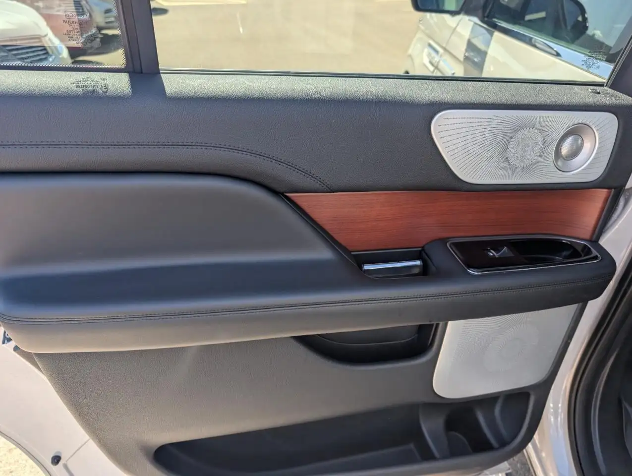 Lincoln Navigator снимка Lincoln Navigator