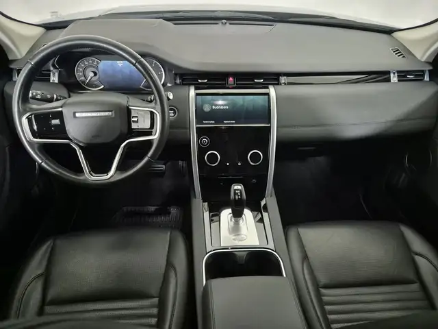 Land Rover Discovery Sport view 4
