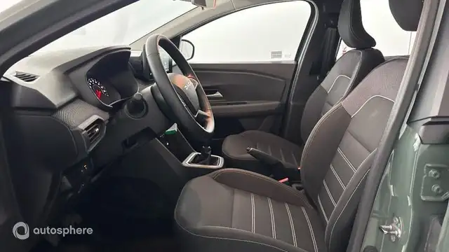 Dacia Sandero view 12