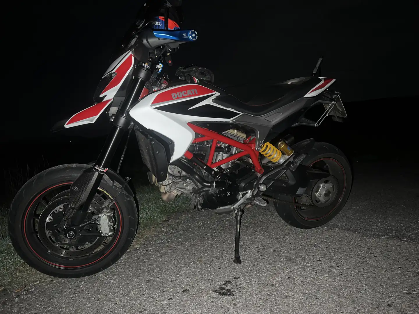 Ducati Hypermotard 821 SP - 1