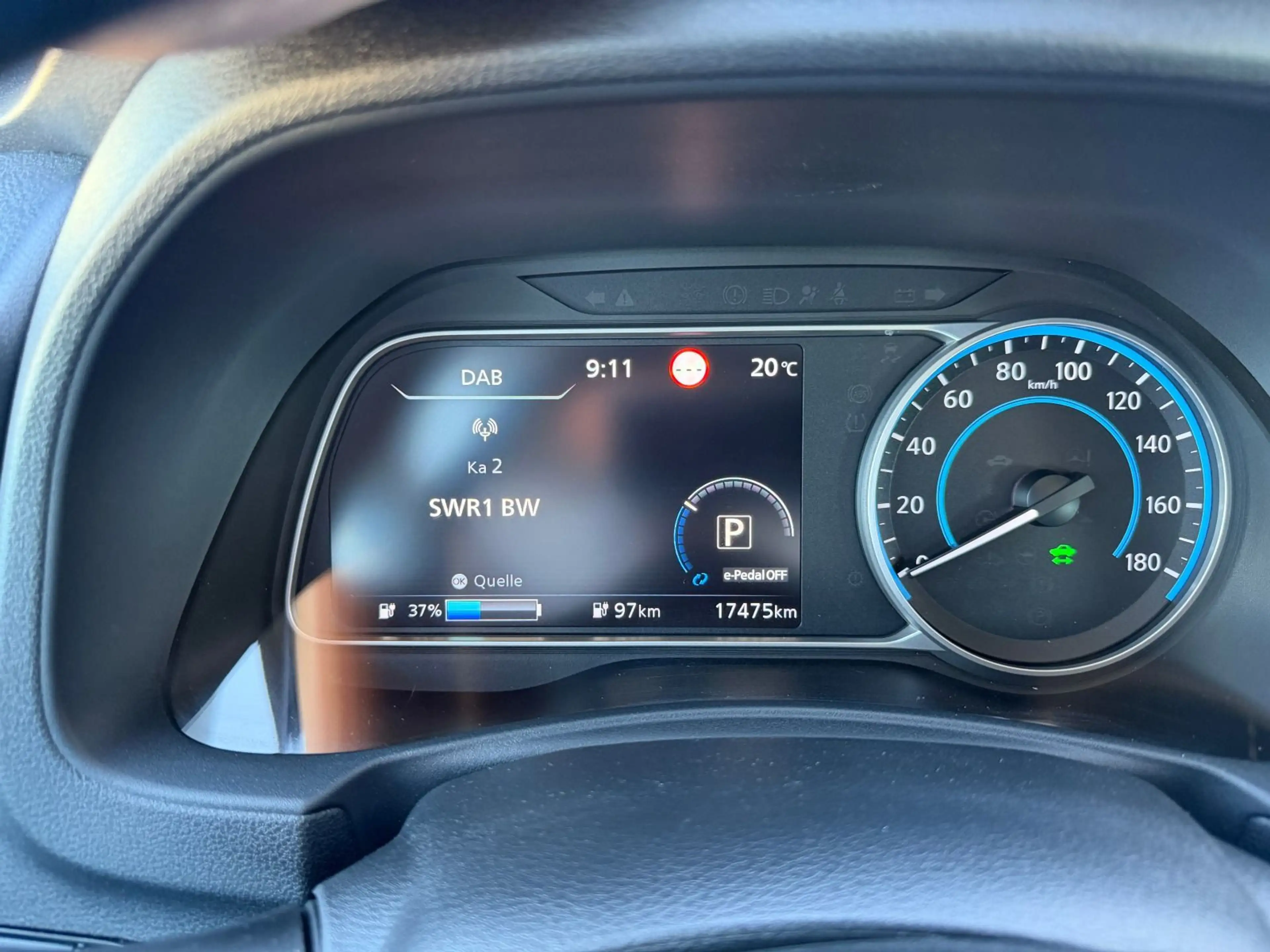 Nissan Leaf Acenta 40kWh 150PS Sitzh. vo+hi., beh.Lenkr — photo 15