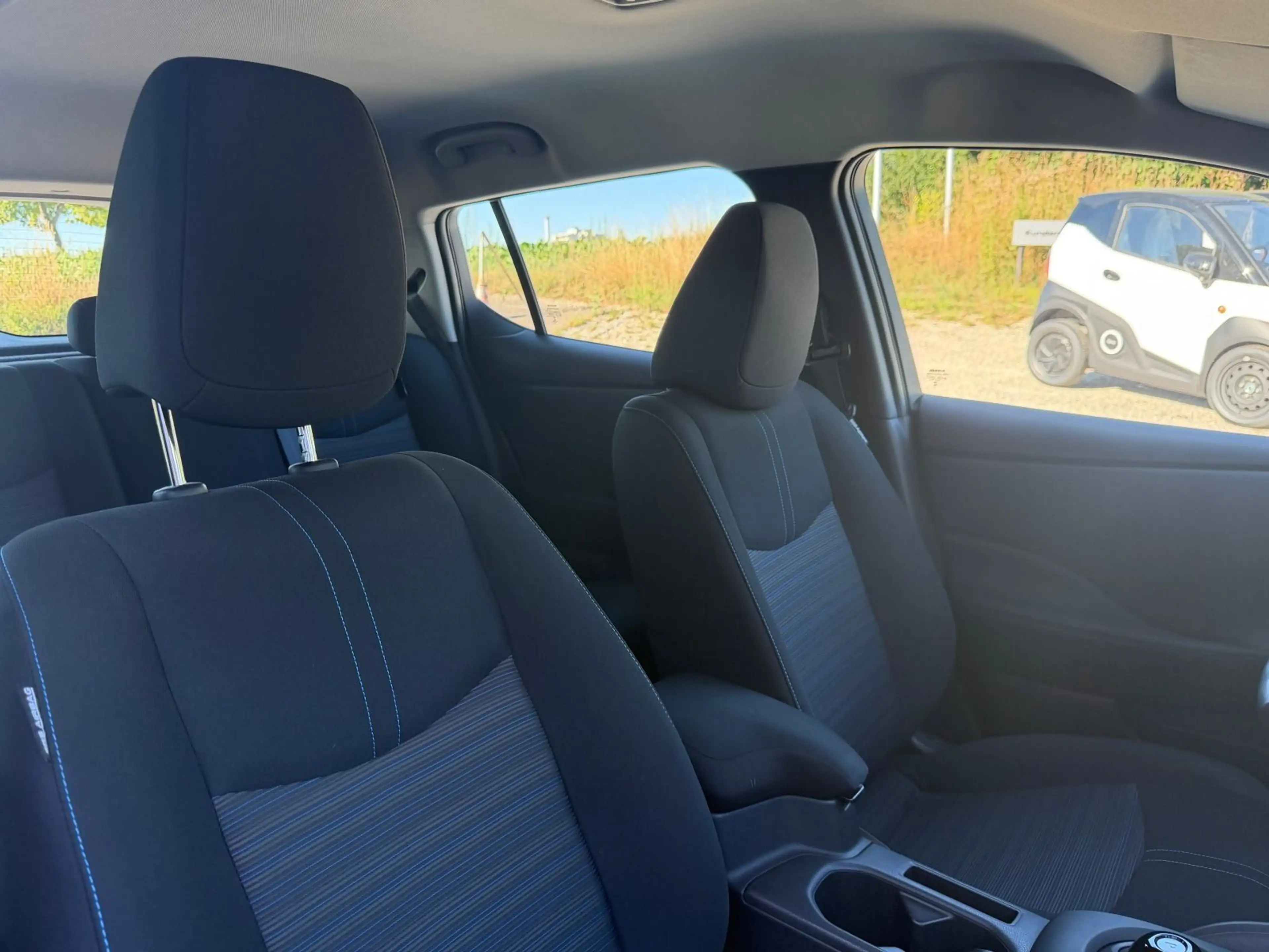 Nissan Leaf Acenta 40kWh 150PS Sitzh. vo+hi., beh.Lenkr — photo 13