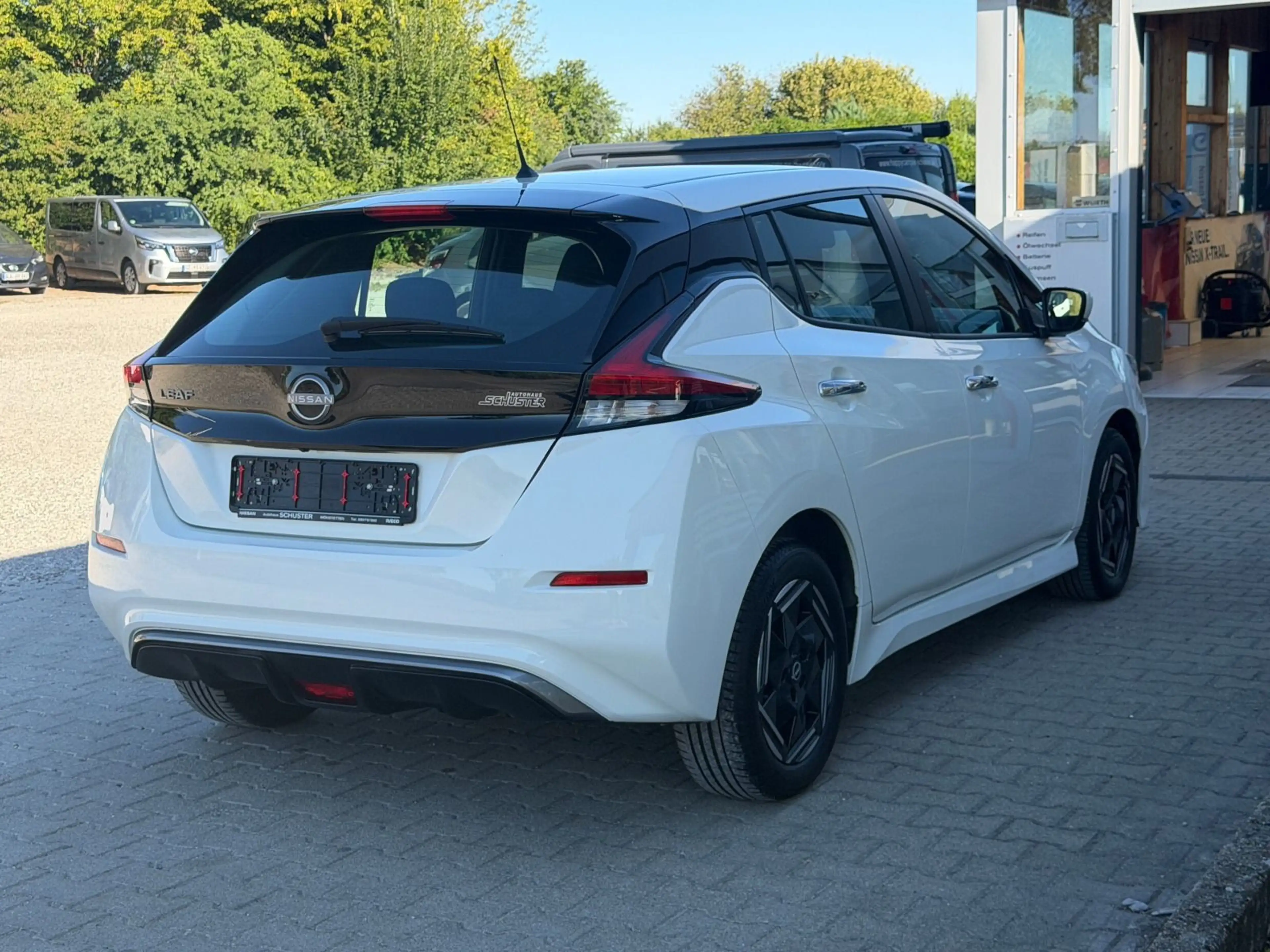 Nissan Leaf Acenta 40kWh 150PS Sitzh. vo+hi., beh.Lenkr — photo 5