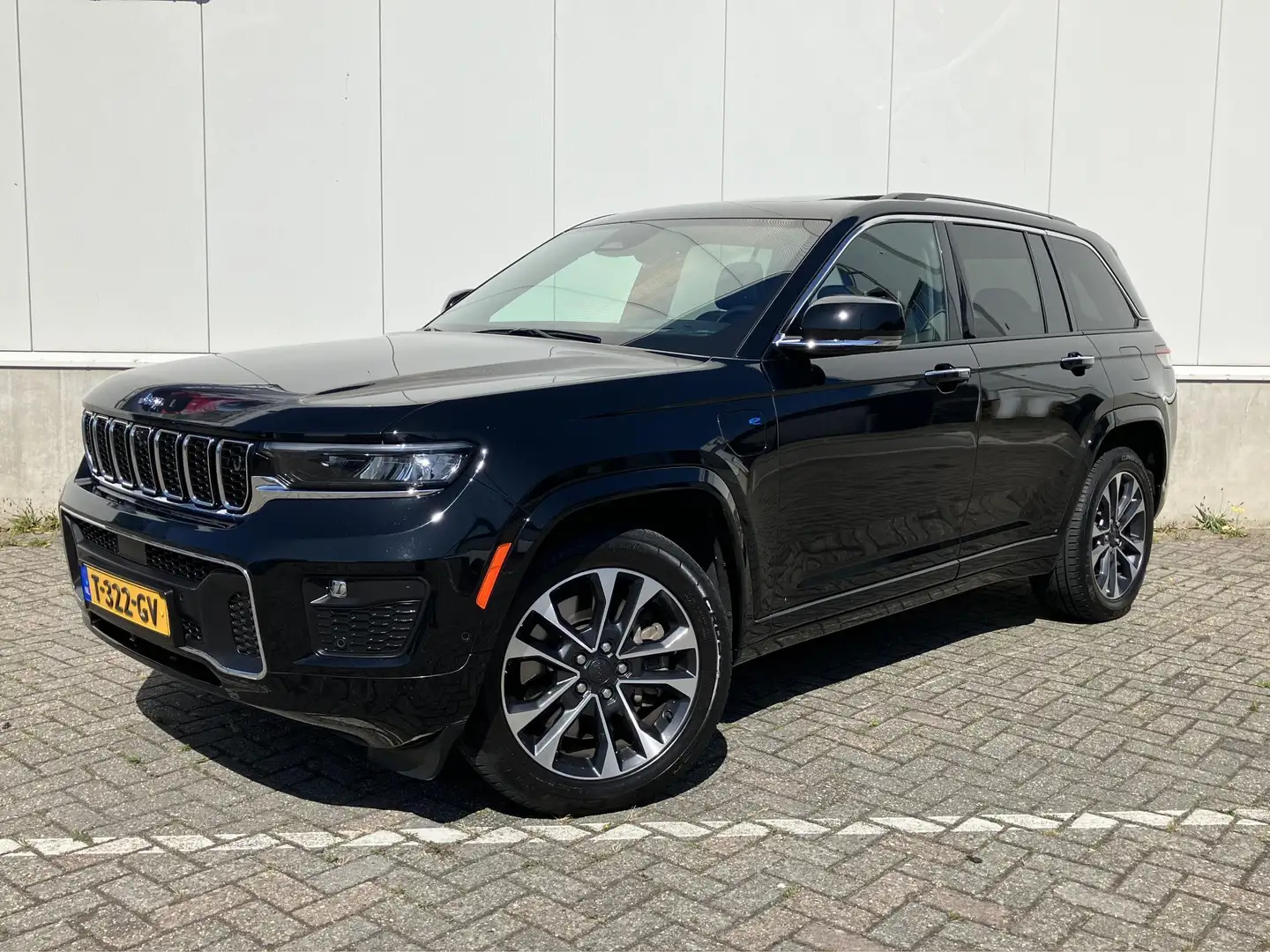 Jeep Grand Cherokee 2.0 Overland 4xe Zwart - 1