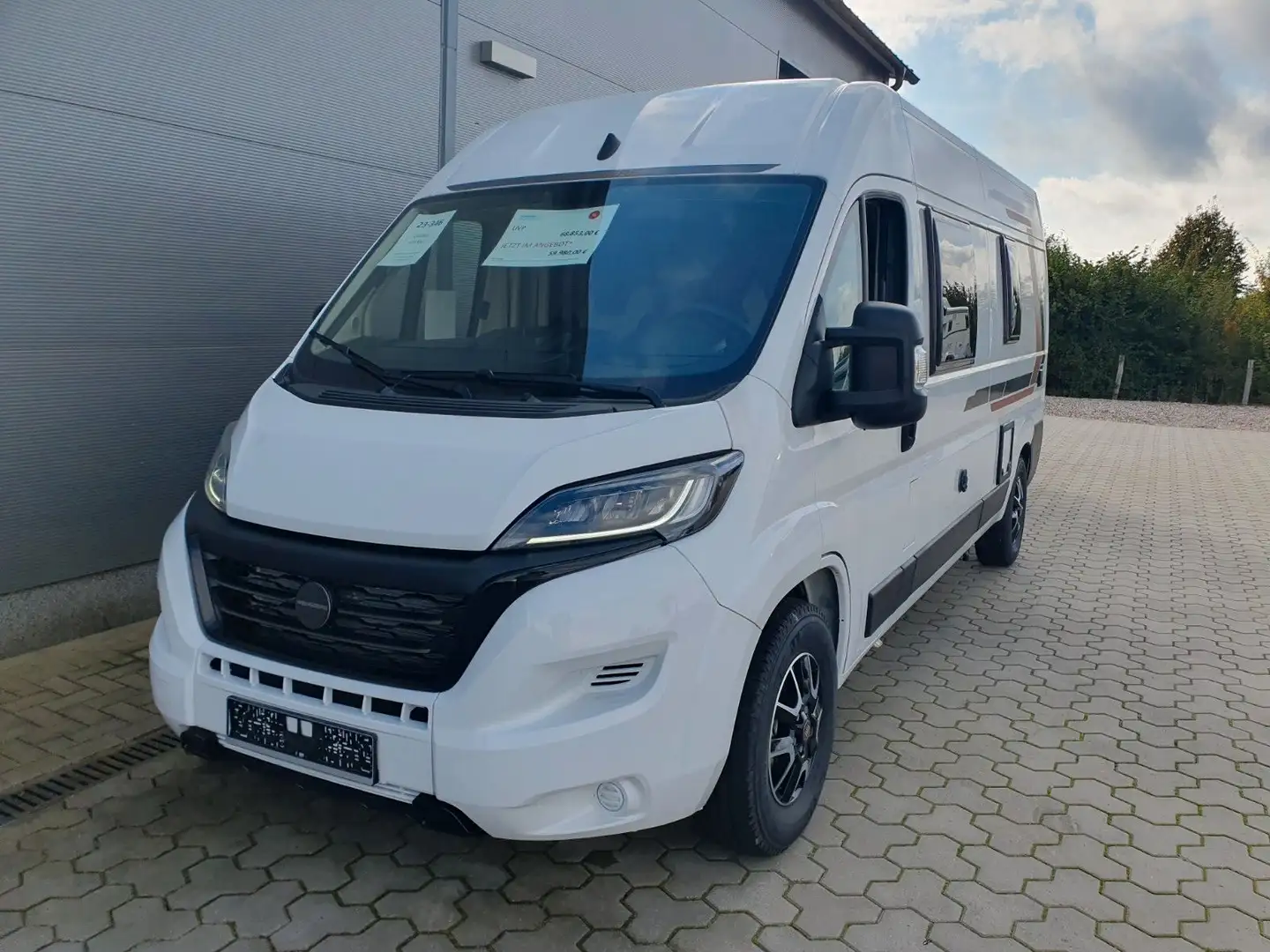 Weinsberg CaraBus 600 MQ - Dachklima, LED - UVP: 68.853€ Blanc - 1