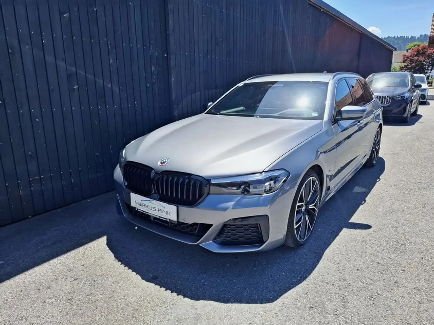 BMW 520 d xDrive M Sport Grau - 1
