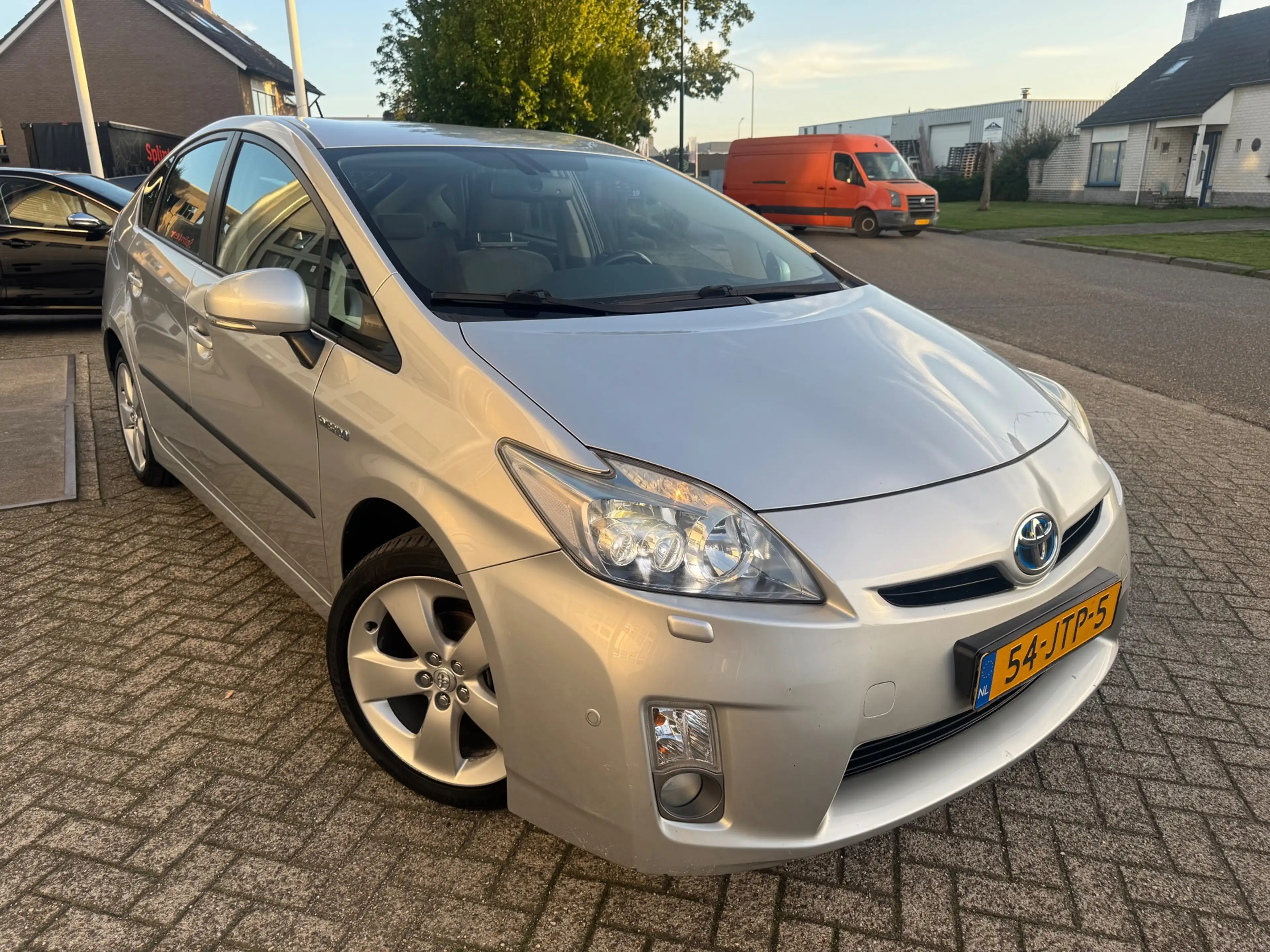 Toyota Prius 1.8 Dynamic Navigatie,Cruise control, Camera — photo 2