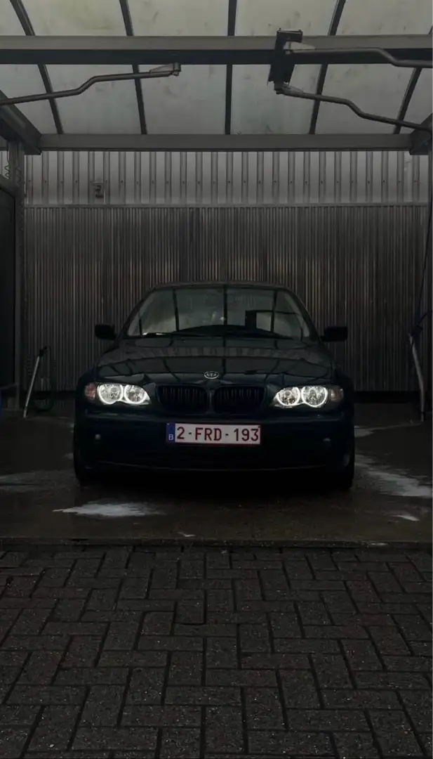 BMW 320 320i - 1