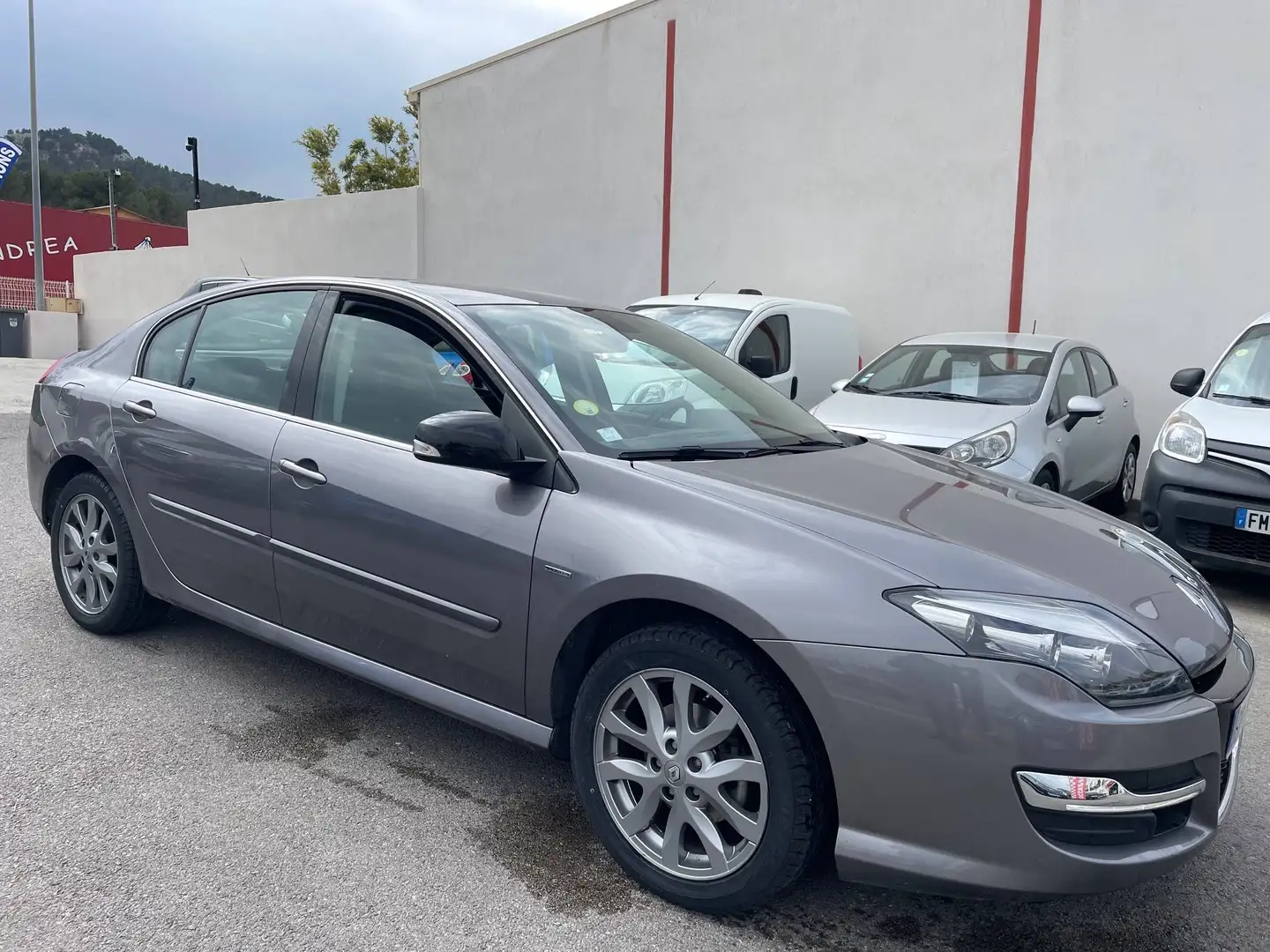 Renault Laguna III 1.5 dCi 110 Limited eco² Gris - 1