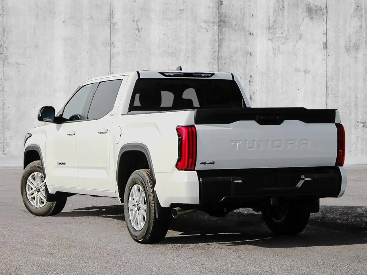 Toyota Tundra снимка Toyota Tundra