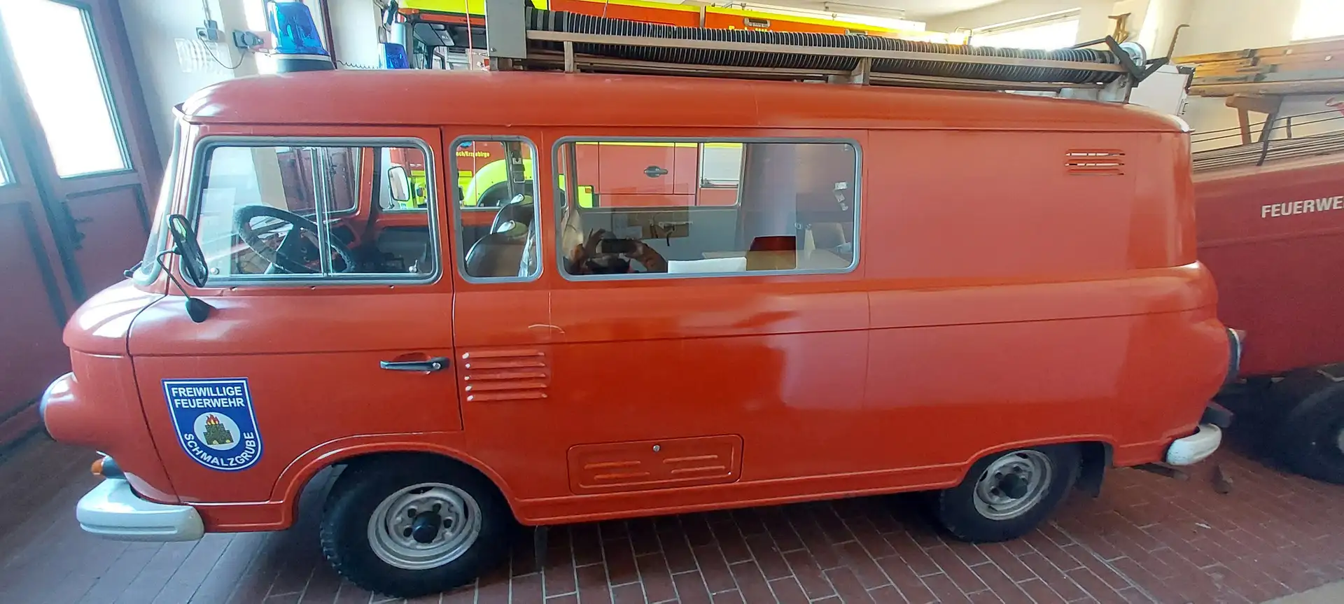 Wartburg Barkas B1000 Transporter Rot - 2