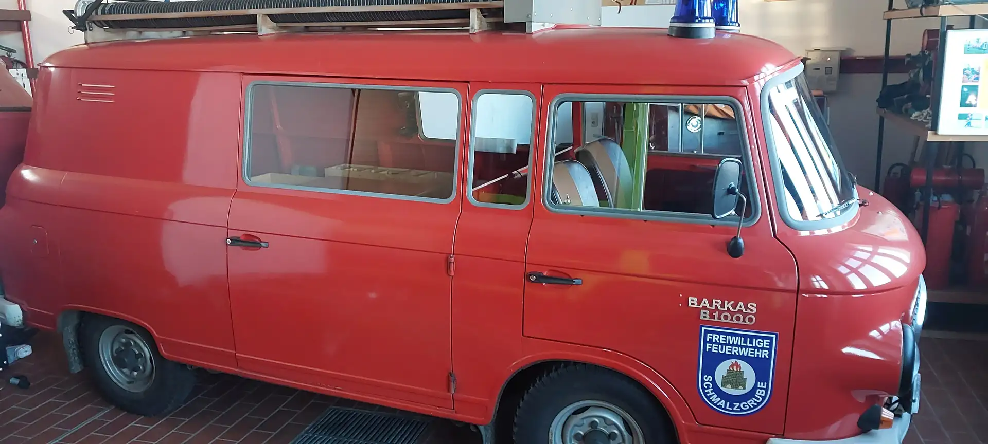 Wartburg Barkas B1000 Transporter Rot - 1