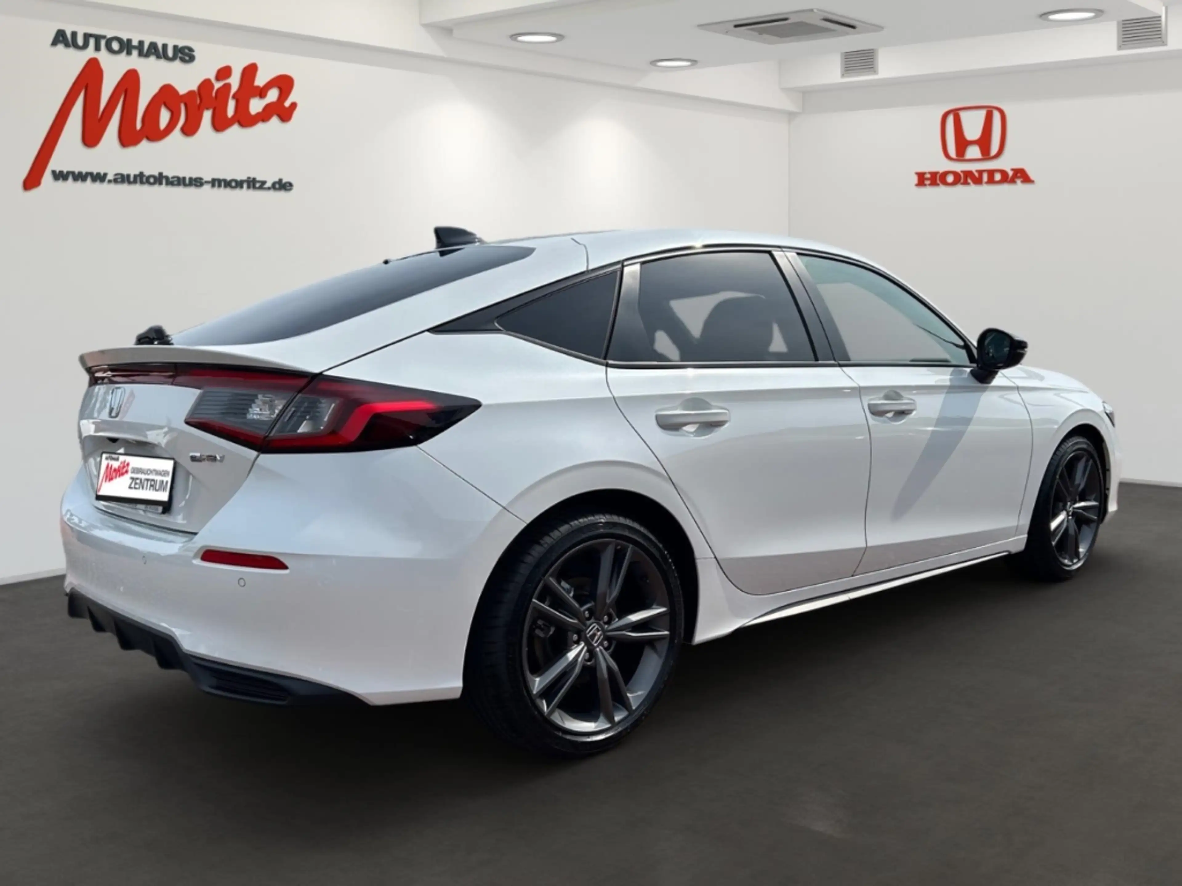 Honda Civic Hybrid 2.0 e HEV Sport Navi Digitales Cockpit LED — photo 4