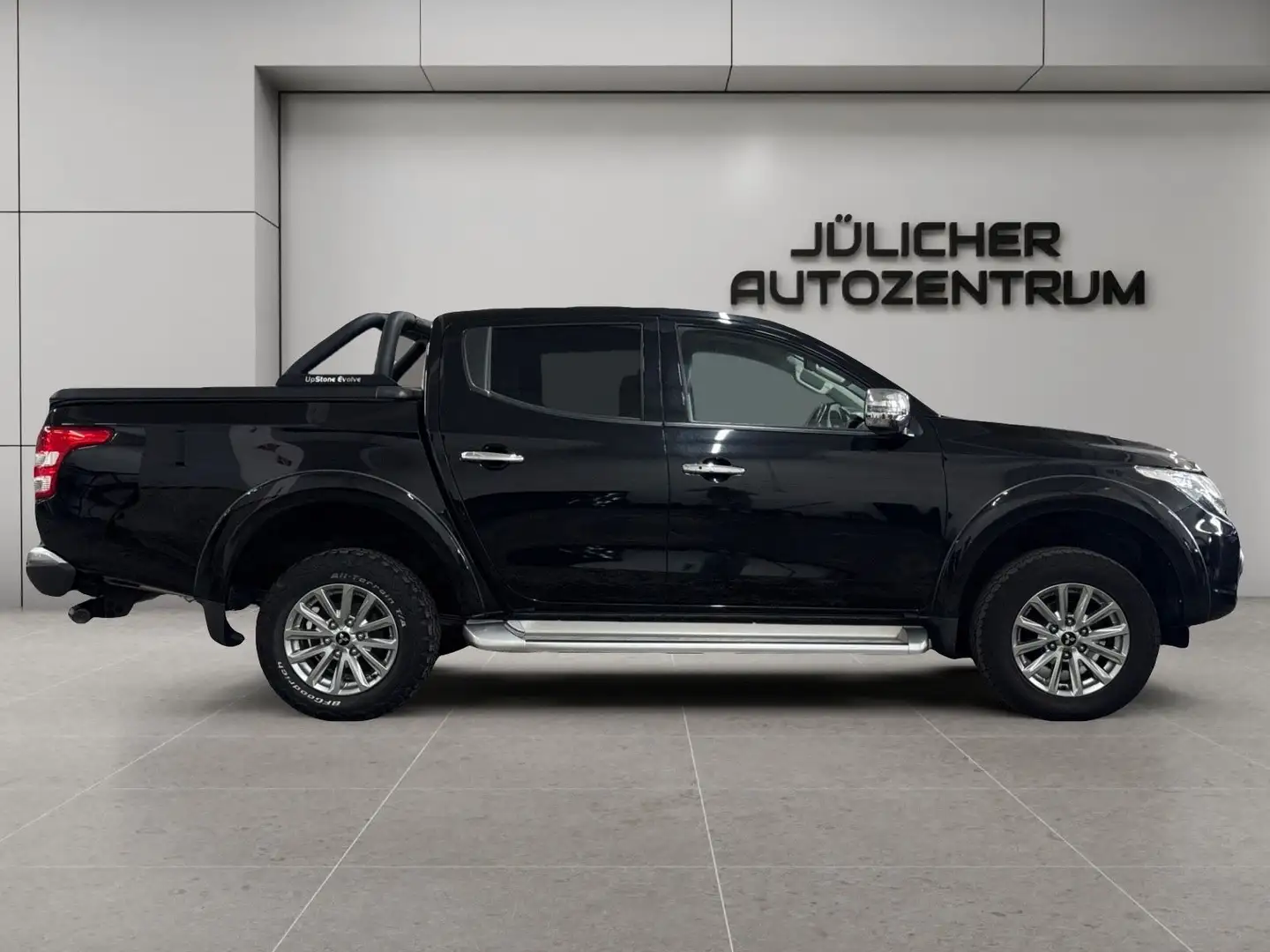 Mitsubishi L200 Top Doppelkabine 4WD, 1.Hand, Unfallfrei Negro - 2