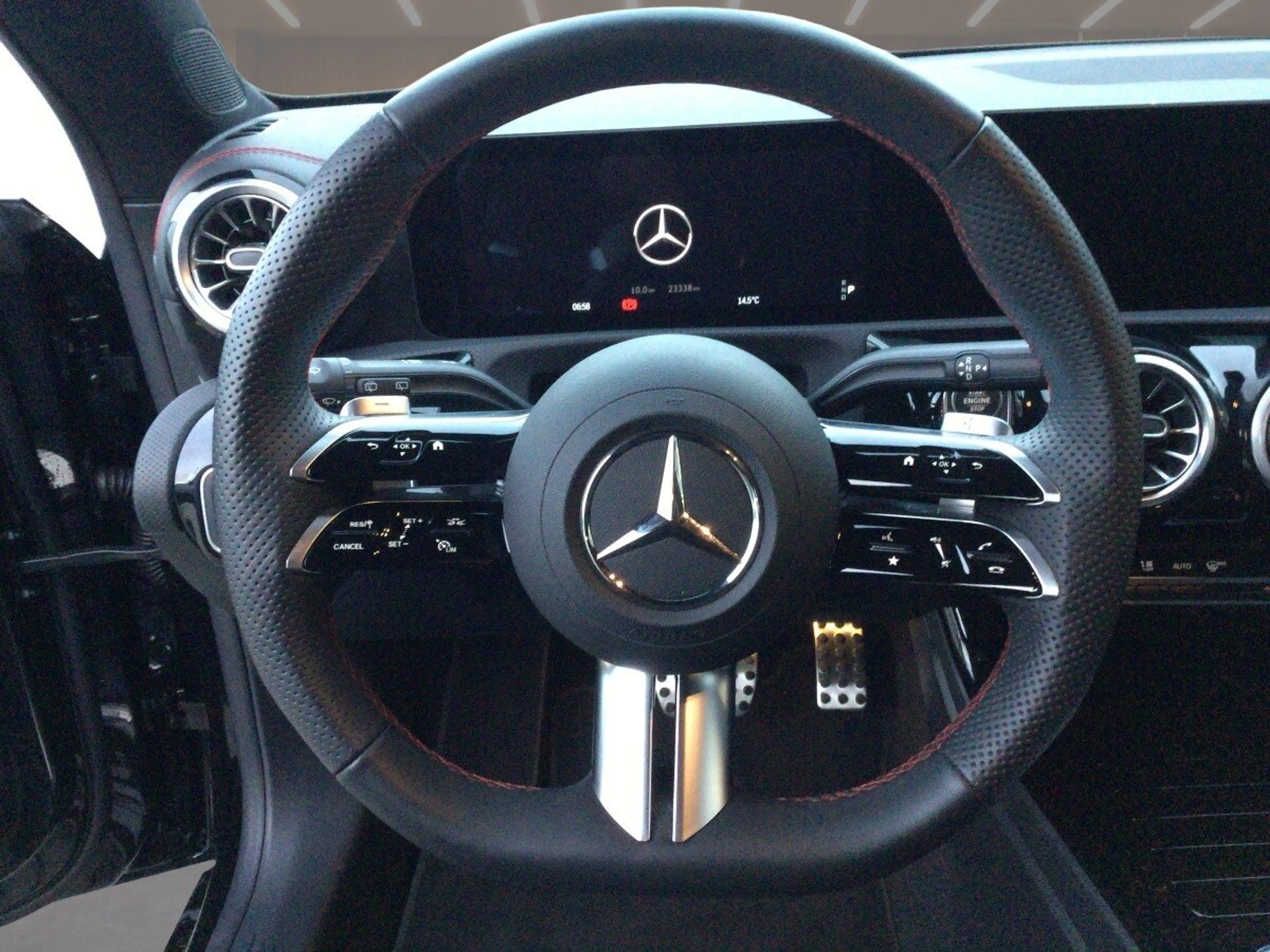 Mercedes-Benz CLA 200 CLA 200 Shooting Brake AMG Line/Navi/Keyless-Go — photo 9