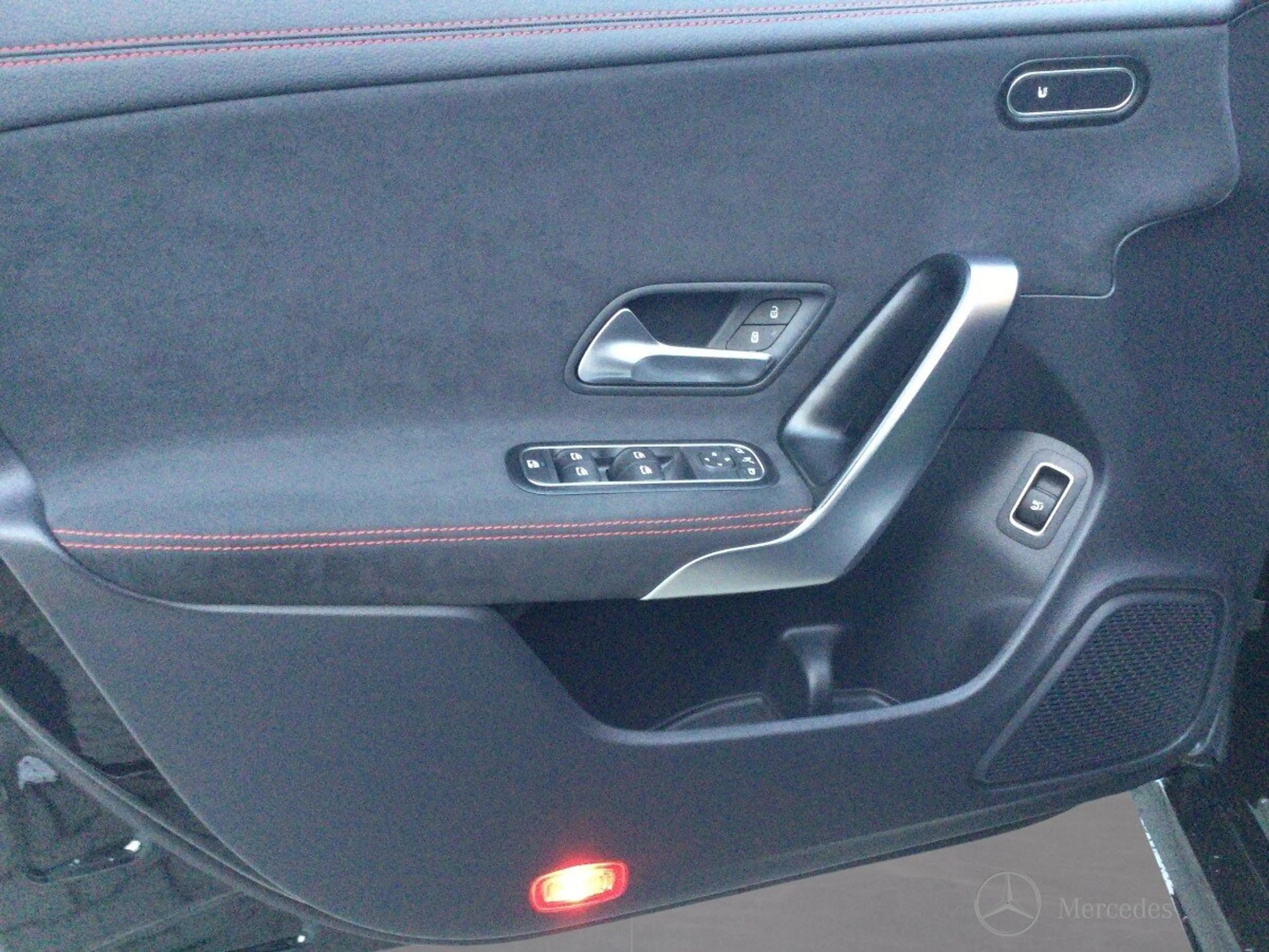 Mercedes-Benz CLA 200 CLA 200 Shooting Brake AMG Line/Navi/Keyless-Go — photo 12
