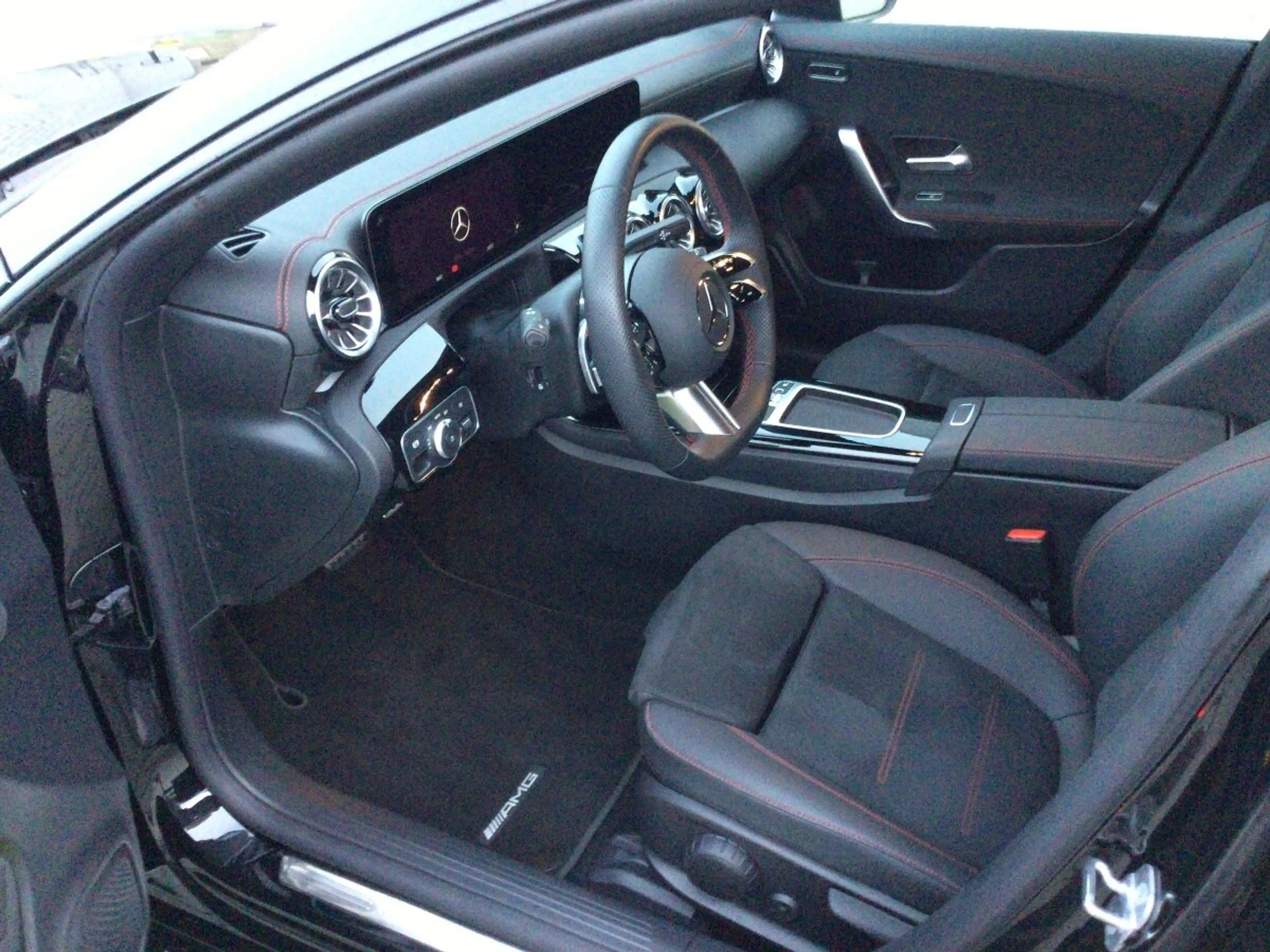 Mercedes-Benz CLA 200 CLA 200 Shooting Brake AMG Line/Navi/Keyless-Go — photo 6