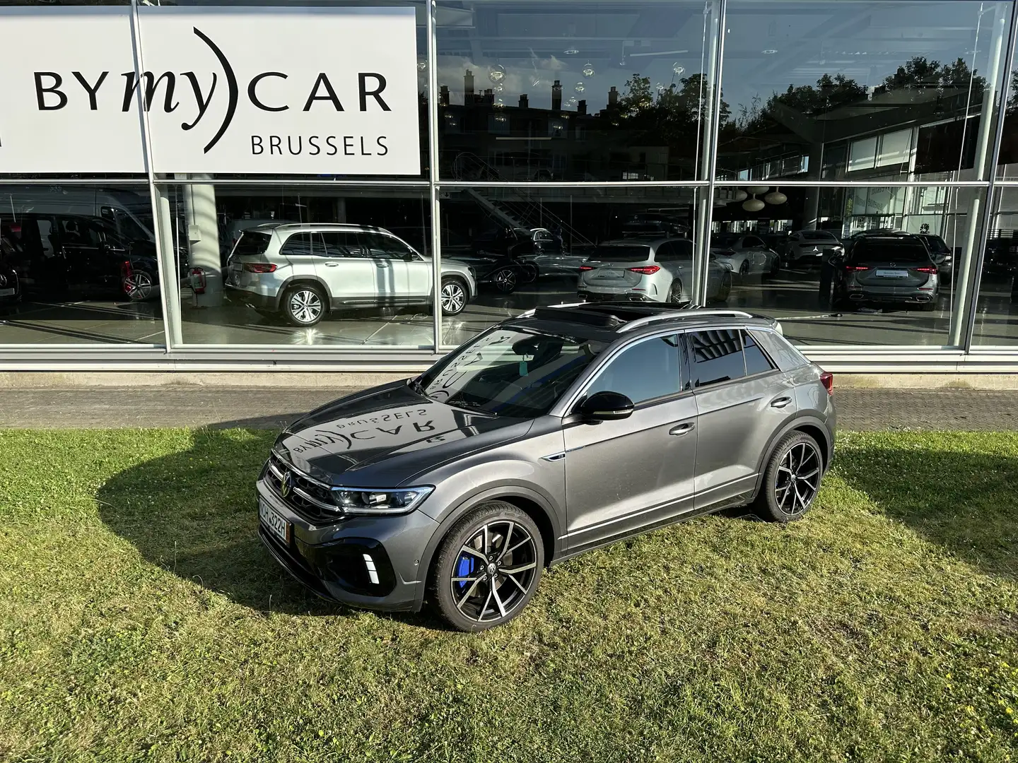Volkswagen T-Roc R 2.0 TSI 300 CV Pack Performance Akrapovic Gris - 1
