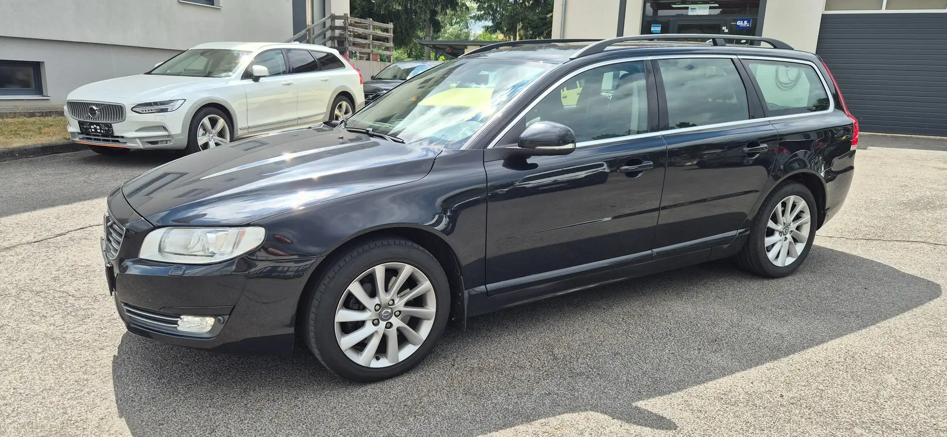 Volvo V70 Momentum Standheizung Schwarz - 1