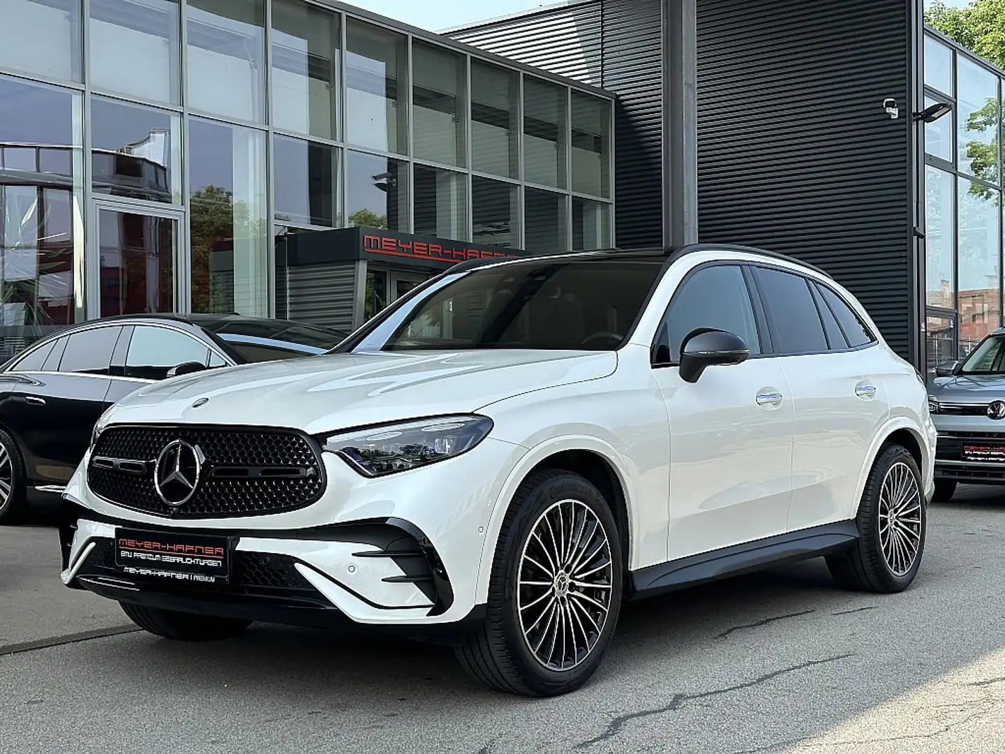 Mercedes-Benz GLC 220 d 4MATIC AMG-Line Aut. / AHK / LED / Head Up / ... Weiß - 2