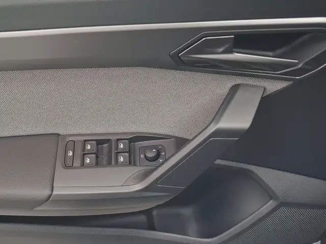 Seat Arona view 8