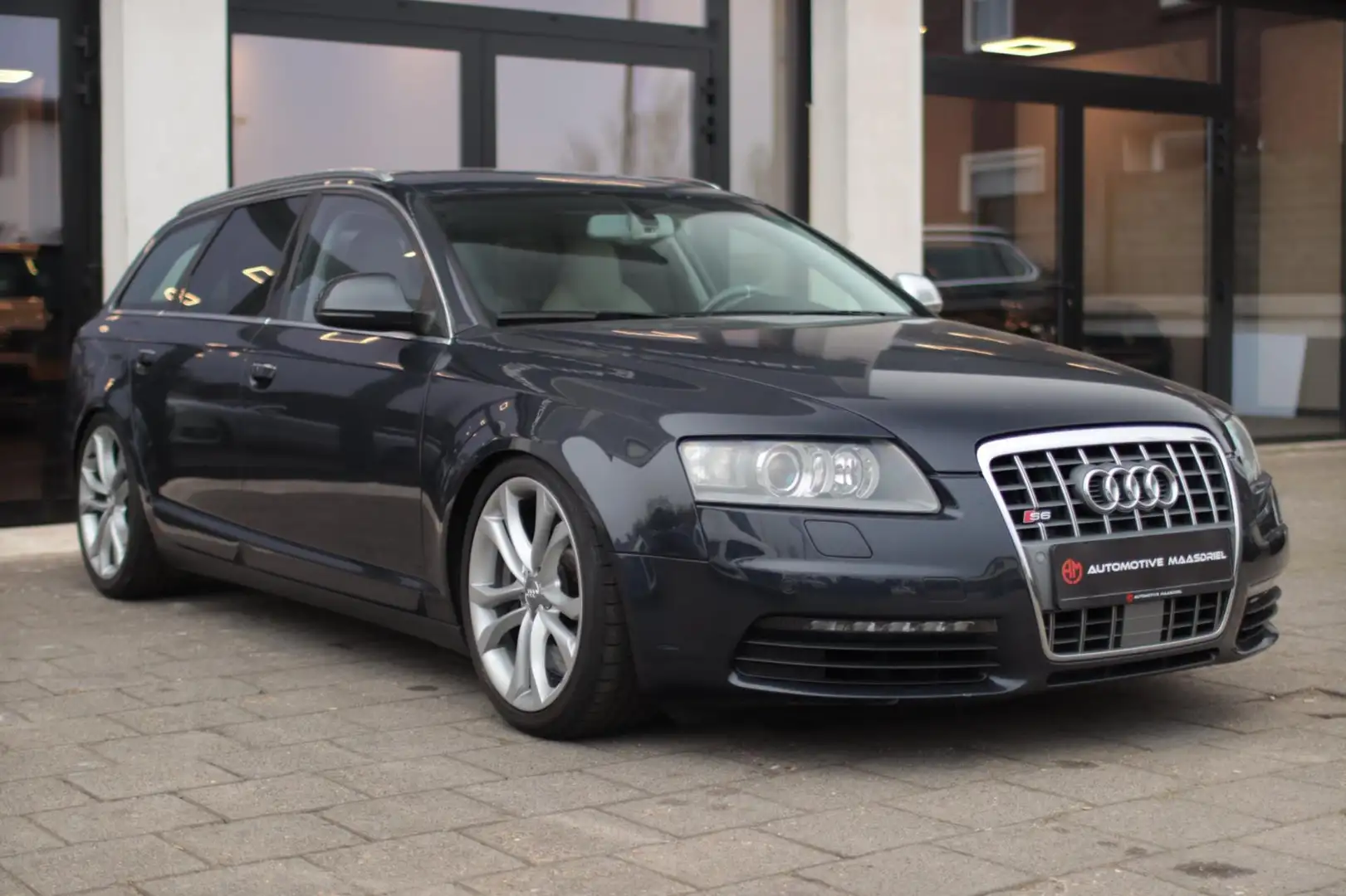 Audi A6 Avant 5.2 FSI S6|435PK|Youngtimer|BOSE|Memory|PDC Blauw - 1