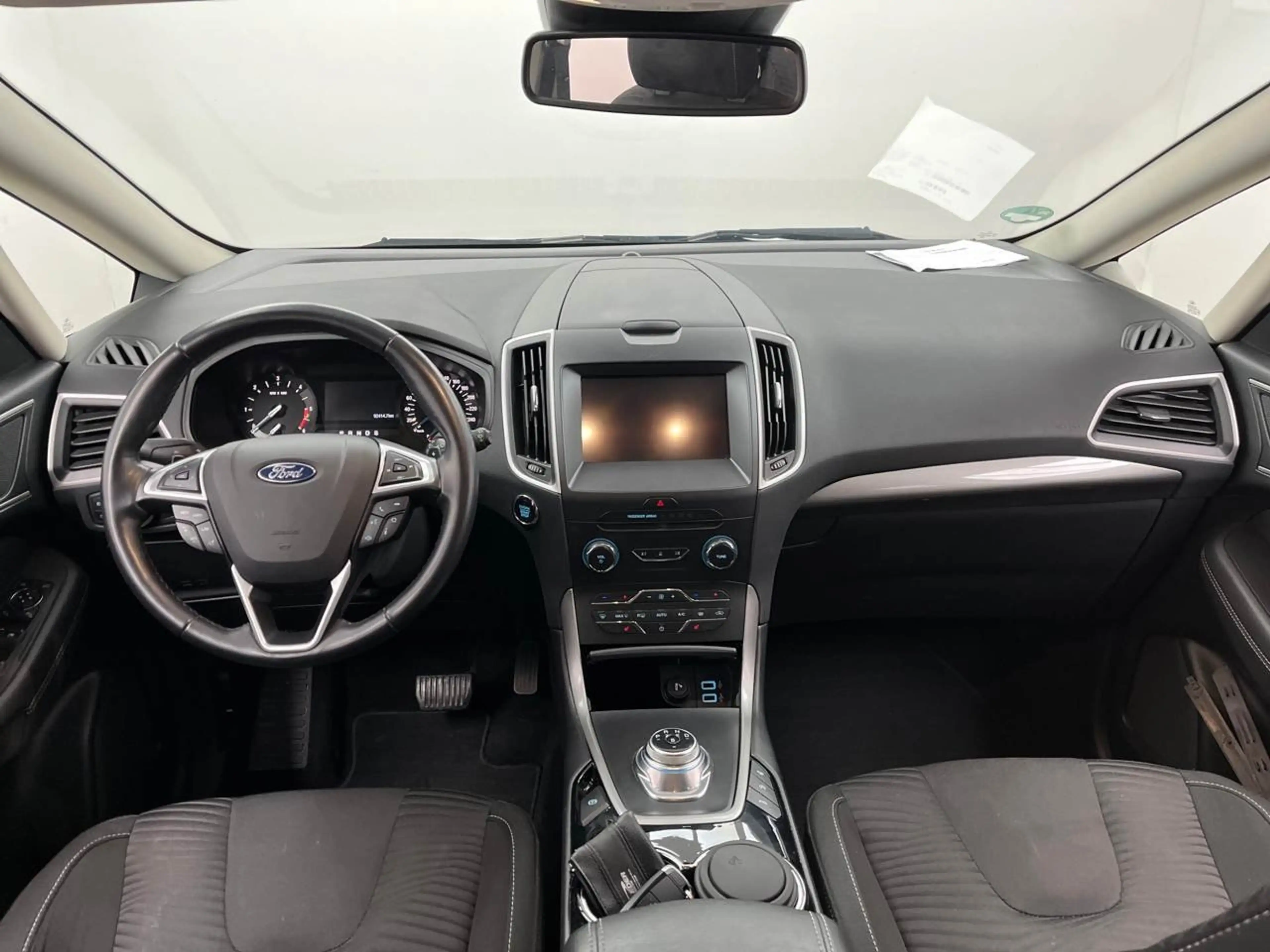 Ford S-Max 2.0 EcoBlue Trend AHK SpoSi Key Navi RKam — photo 6